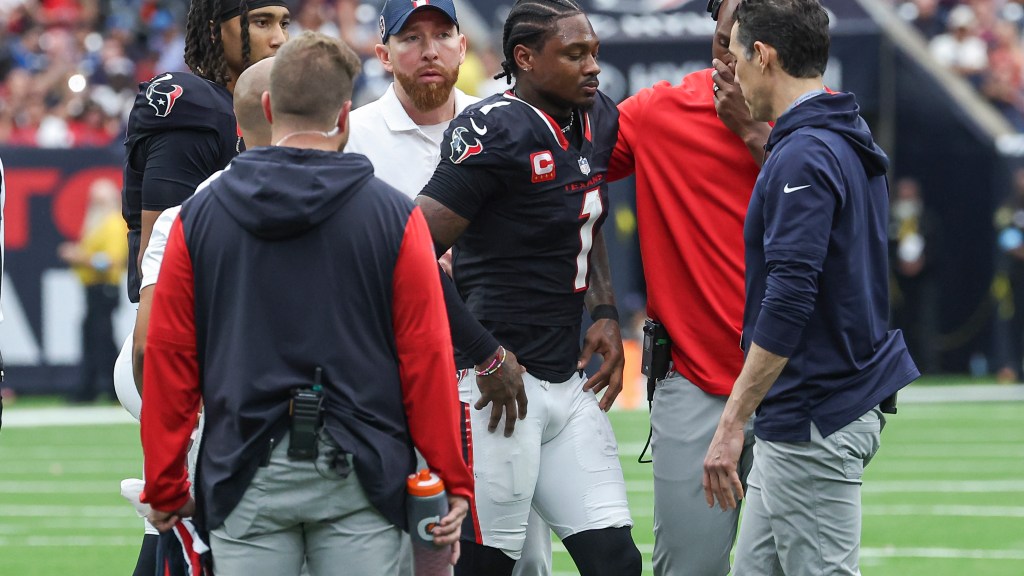 Houston Texans WR Stefon Diggs to undergo MRI on knee