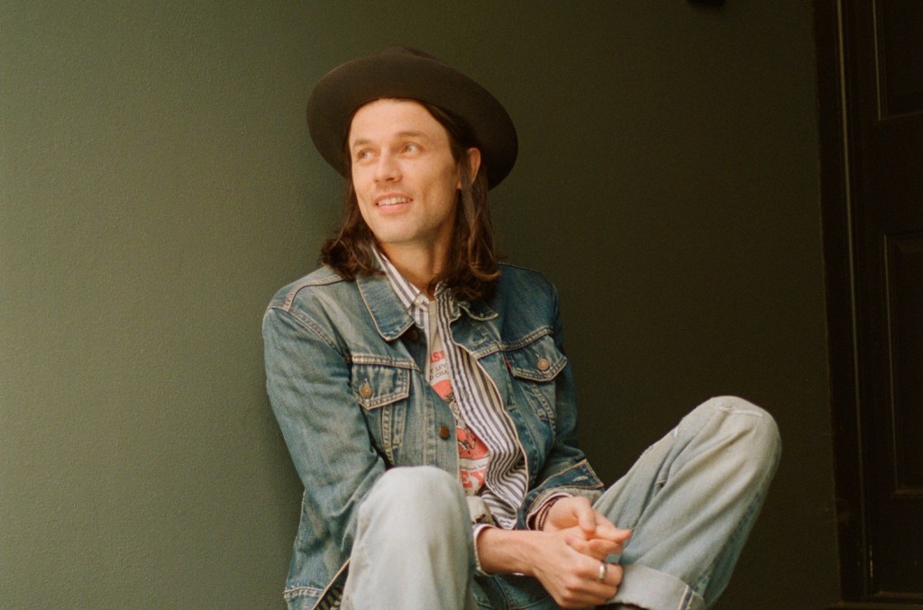 James Bay Has First Airplay No. 1 With 'Up All Night'