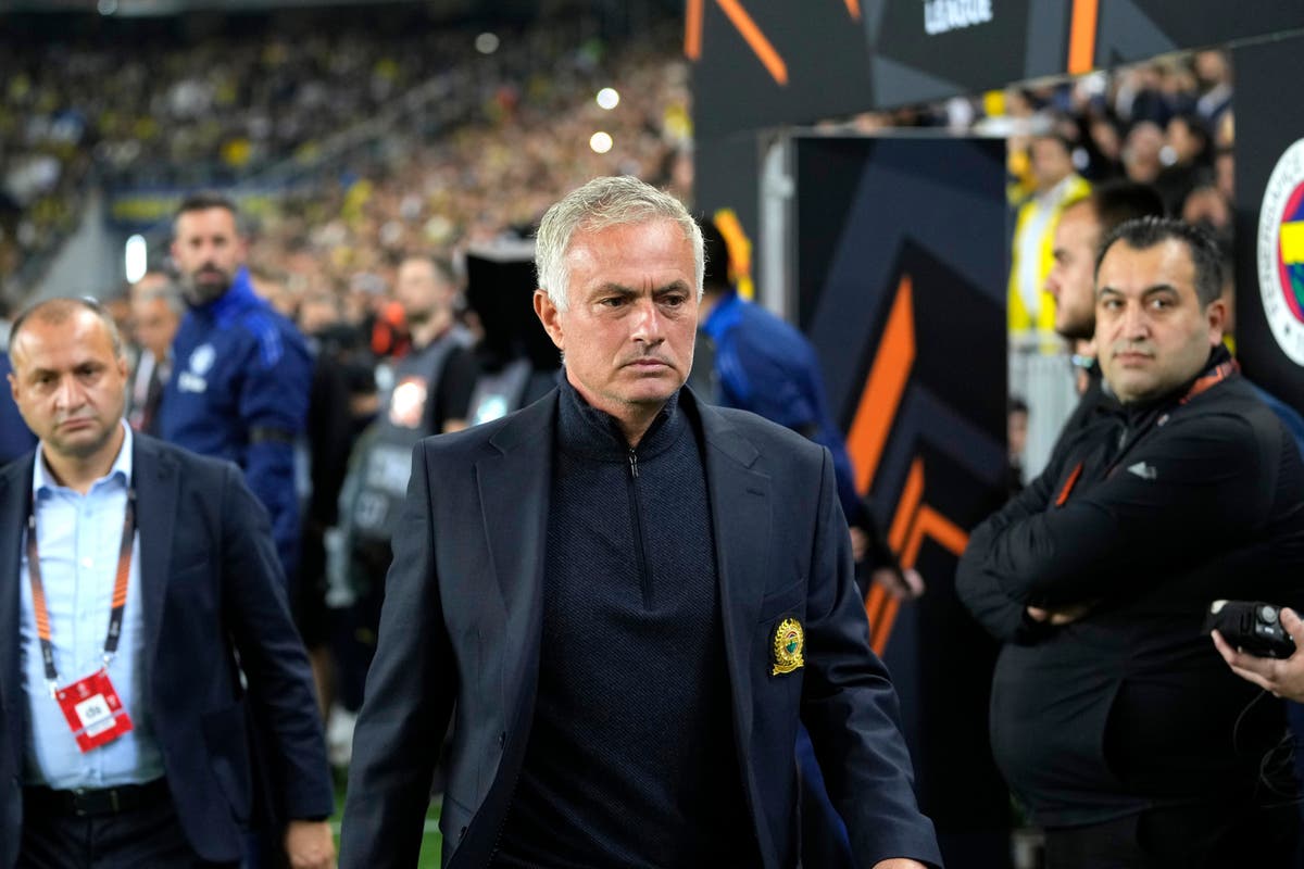 Jose Mourinho open to Premier League return after Europa League red card: ‘I’m ready to go’