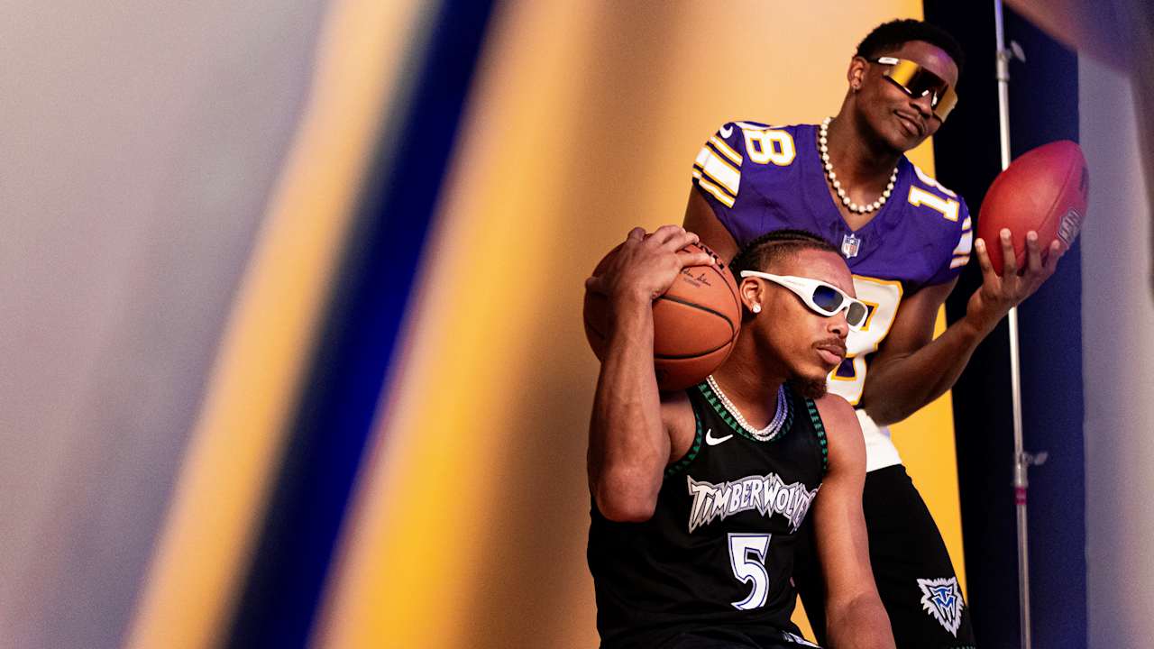 Justin Jefferson & Anthony Edwards Recreate Iconic Randy Moss & Kevin Garnett Photo