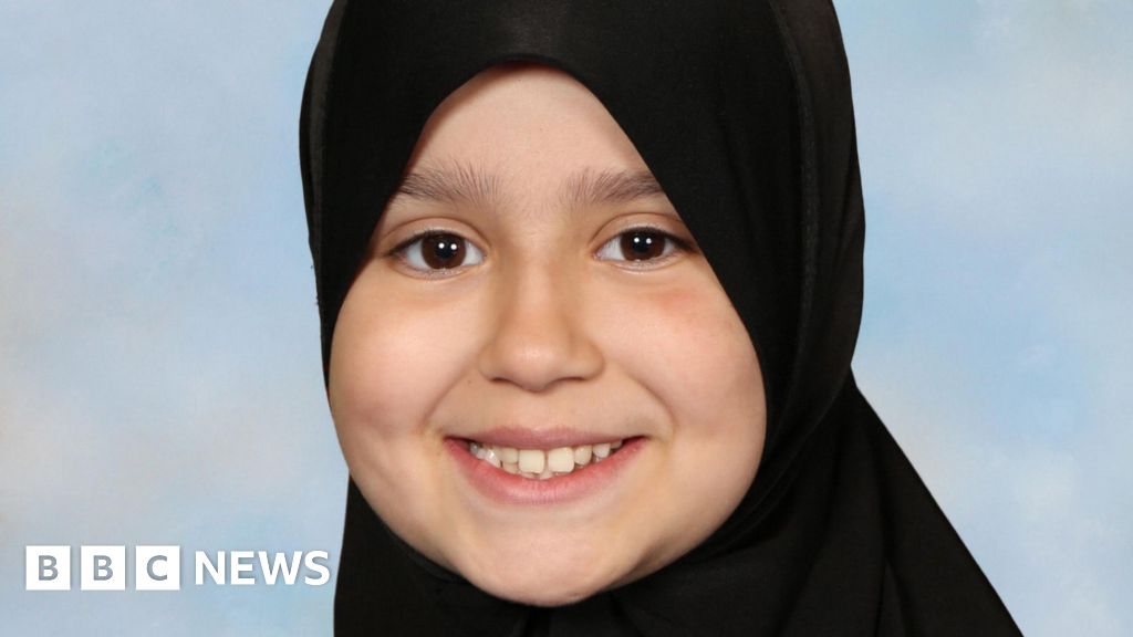 Sara Sharif: Father admitted killing daughter in police call, court hears