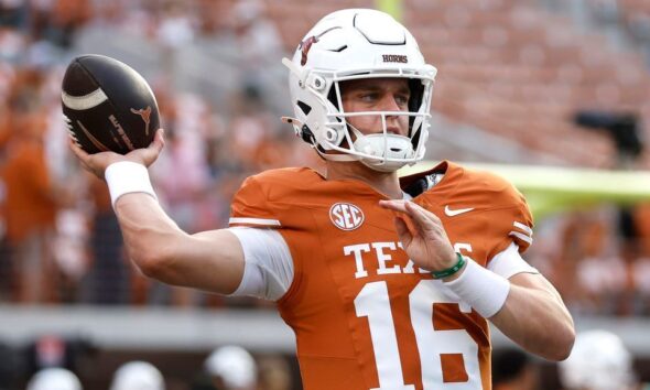 Texas benches Quinn Ewers for Arch Manning then switches back