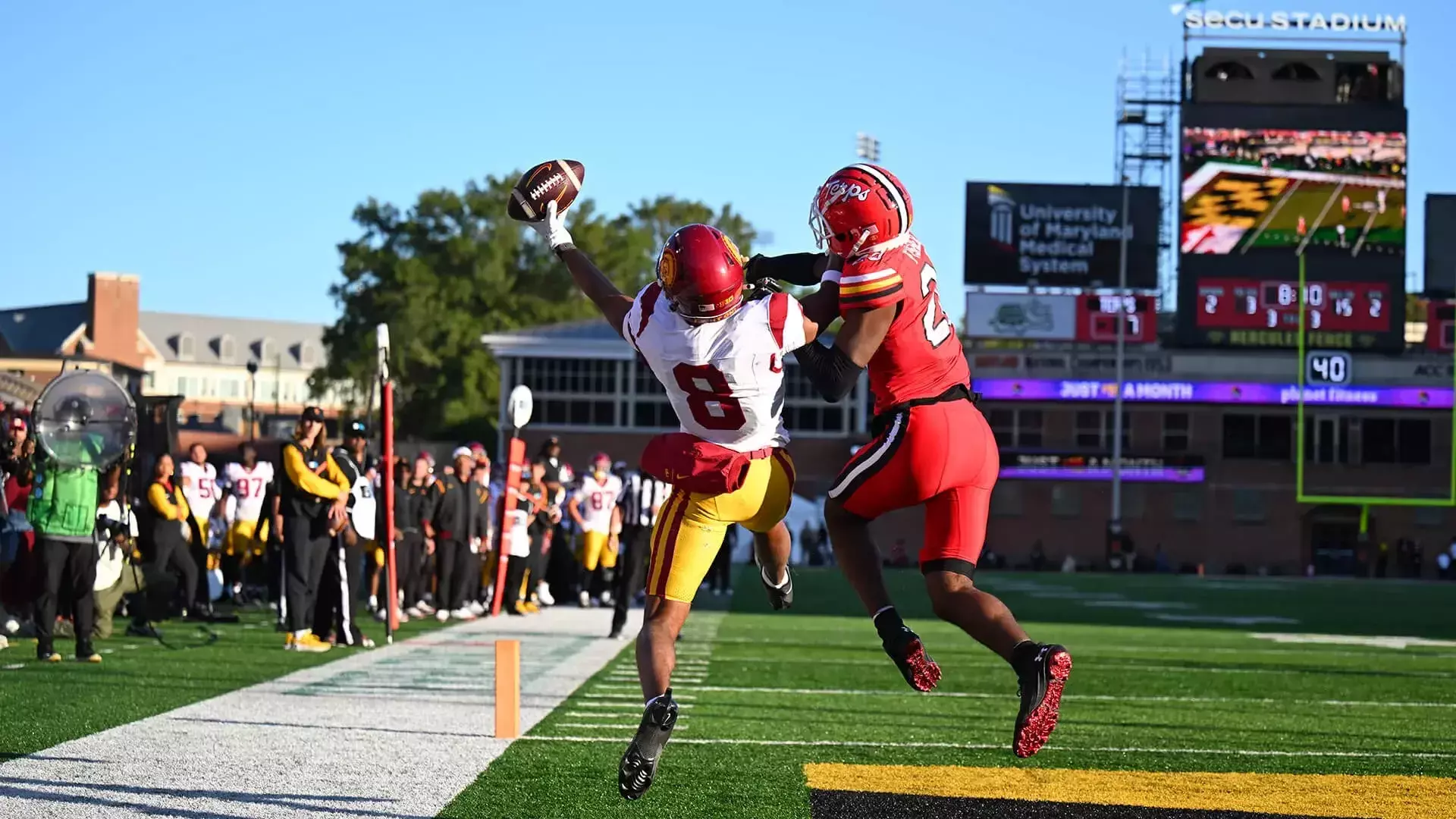 USC Trojans Football wide receiver Ja'Kobi Lane makes one-handed touchdown catch at Maryland Terrapins