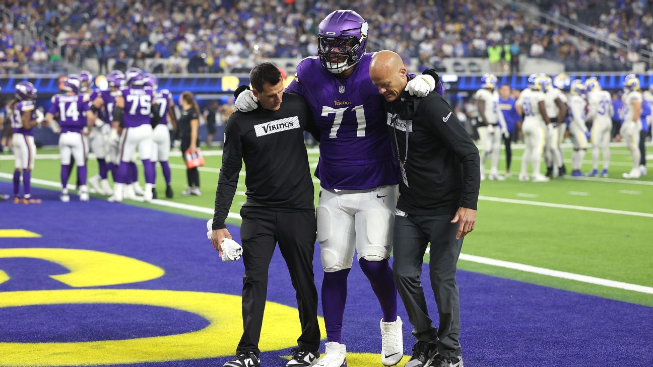 Vikings' Christian Darrisaw has torn ACL, MCL, out rest of season