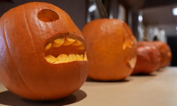 First Jack O' Lantern Jaunt gives trick-or-treaters spot to warm up