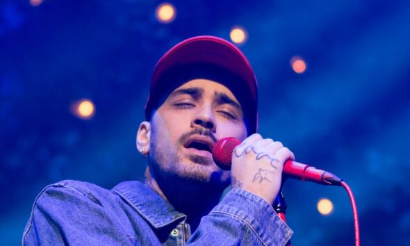 Zayn Malik pays tribute to Liam Payne at first show since former bandmate’s death