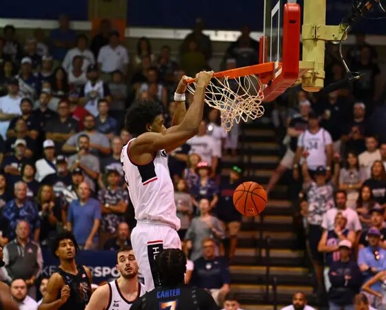 Huskies Drop OT Thriller To Memphis In Maui Opener