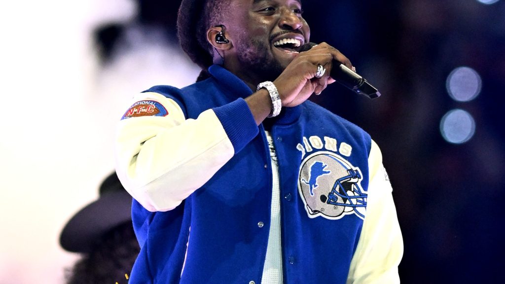 Shaboozey brings down the house during Thanksgiving halftime show