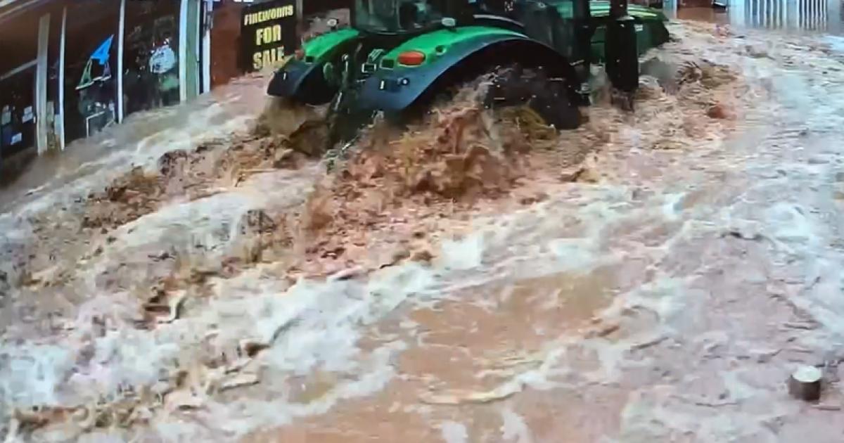 Tenbury Wells: CCTV footage shows tractor making wave in floods