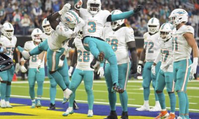 Tyreek Hill plays through wrist injury, scores to end touchdown drought in Dolphins' win over Rams