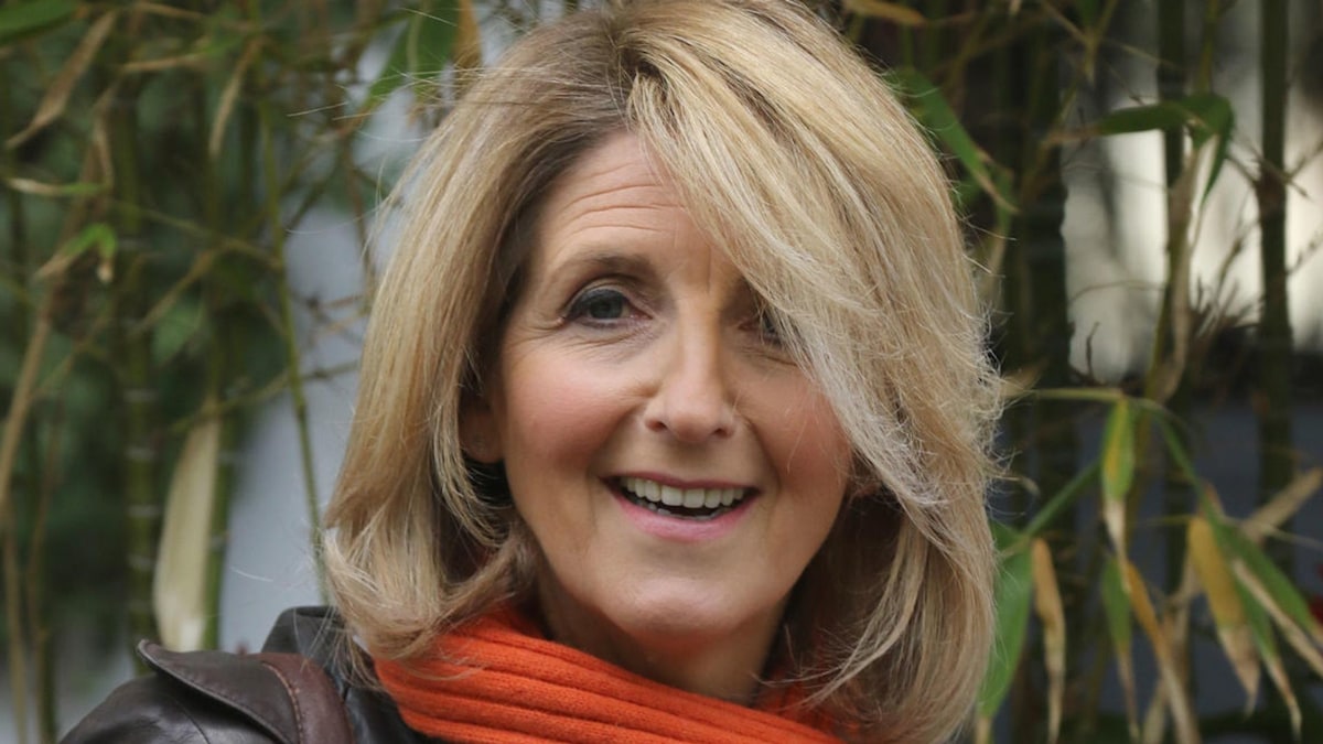 Kaye Adams' beloved home she commutes 400 miles to work for