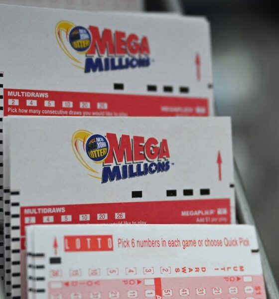 Mega Millions jackpot hits $1 billion ahead of Christmas Eve drawing