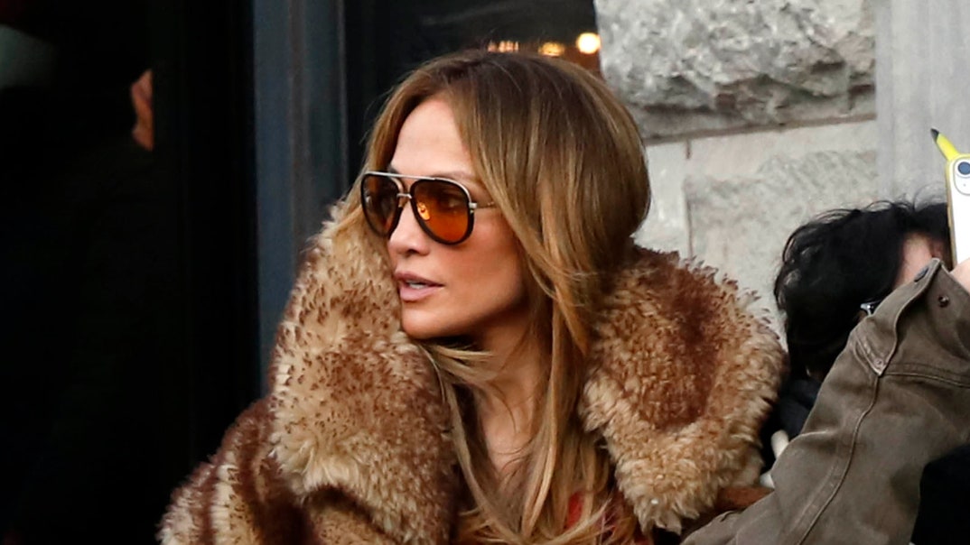 Jennifer Lopez Made Her Platform Uggs and Ripped Jeans Look Shockingly Luxe on Christmas Eve