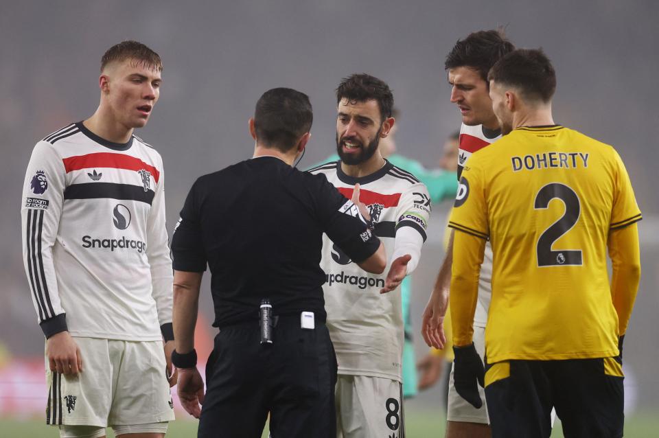 Bruno Fernandes remonstrates with referee Tony Harrington (Action Images via Reuters)