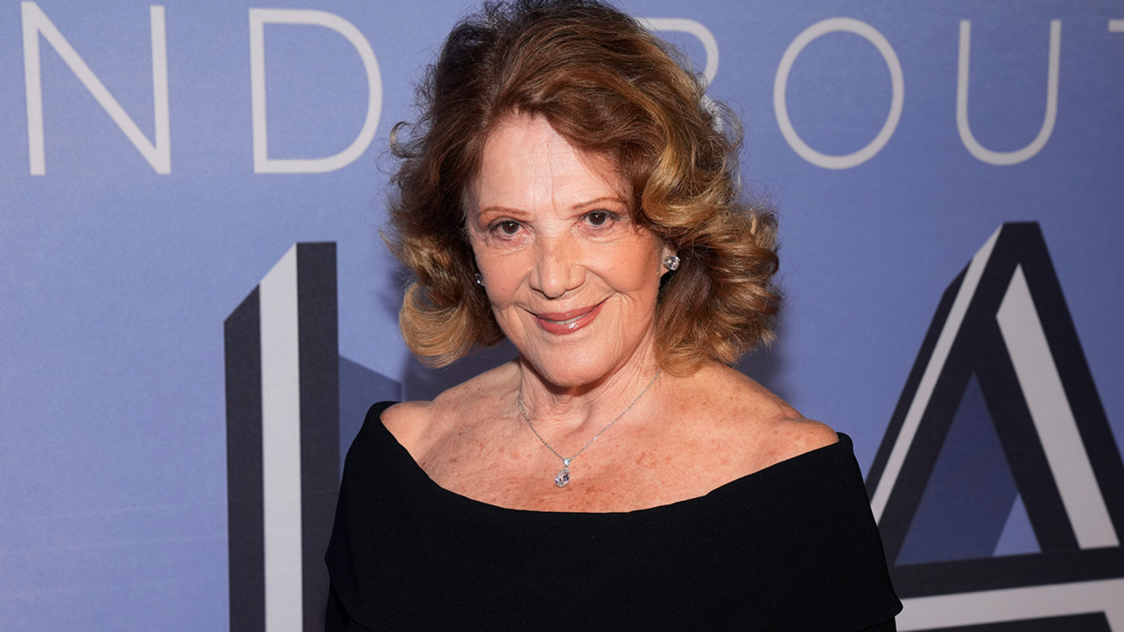 Linda Lavin, star of hit TV series 'Alice' and Tony Award-winning Broadway actress, dies at 87