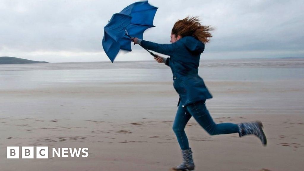 Met Office warning for strong wind and rain across Wales