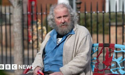 Nigel Bates makes Christmas return to Albert Square