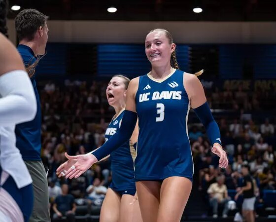 Olivia Utterback Named AVCA Pacific All-Region Honorable Mention