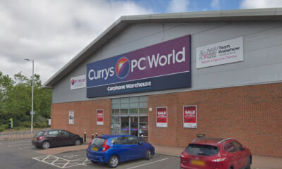 Thieves armed with bolt cutters raid Currys in Hemel Hempstead as police appeal for witnesses