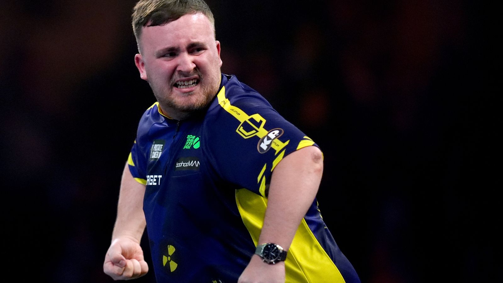 World Darts Championship: Luke Littler sets up Stephen Bunting semi-final showdown after convincing win over Nathan Aspinall | Darts News