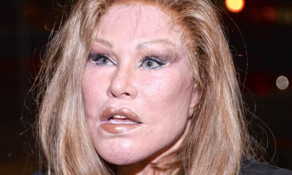 ‘Catwoman’ Jocelyn Wildenstein – known for extreme plastic surgery and record divorce settlement – dies at 84