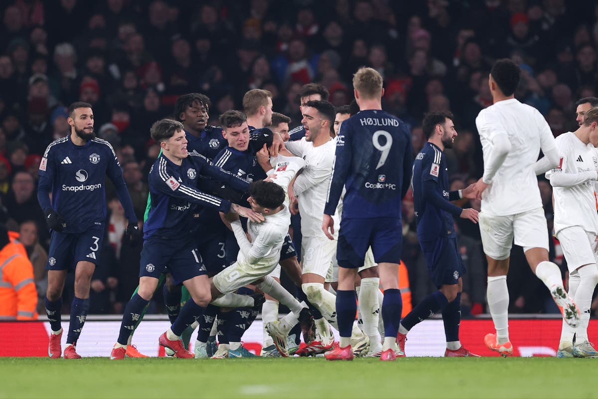 Arsenal vs Manchester United LIVE: FA Cup result and final score as penalties settle chaotic clash