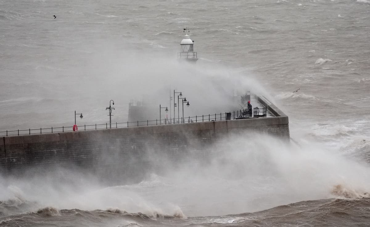 Storm Eowyn to bring 90mph winds as Met Office issue danger to life weather warning