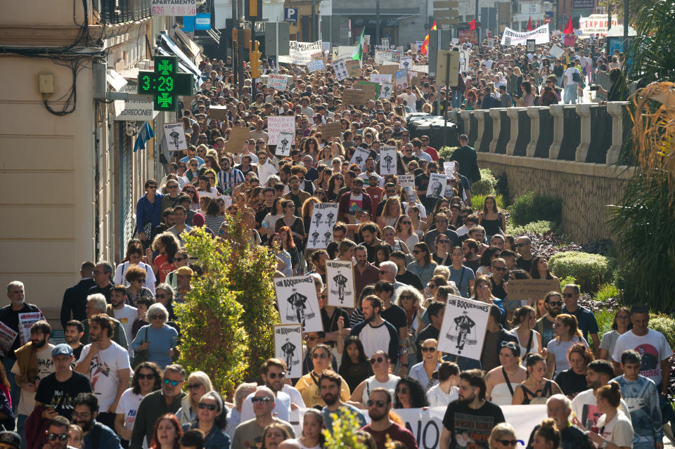 MALAGA, SPAIN - 2024/11/09: Protesters are seen carrying placards and banners as they take part in a demonstration against mass tourism in the city and demanding a decent housing. Thousands of people took to the streets in the centre of Malaga to protest against rising rental prices. Over the past few years, the city has experienced a significant housing crisis, largely due to rent speculation and a process of gentrification, which has made it difficult for many to access a decent rental housing system. Local neighbourhood associations and organisations are calling for measures to be introduced to limit rental prices and the impact of mass tourism. (Photo by Jesus Merida/SOPA Images/LightRocket via Getty Images)