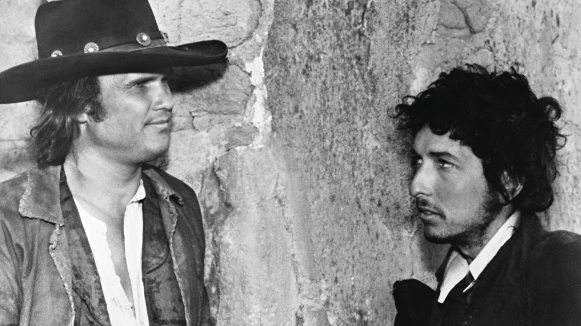 Joan Baez, Kris Kristofferson and more on what Bob Dylan is like