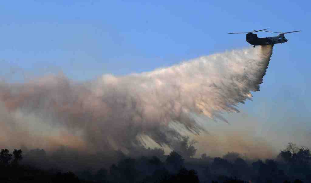 Kenneth fire erupts in West Hills, moves into Ventura County and jumps to 960 acres – Daily News