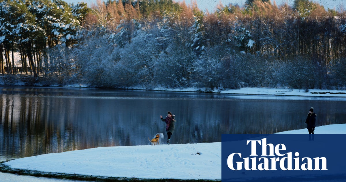 UK weather: power cuts, traffic chaos and cancelled flights due to heavy snow | UK weather