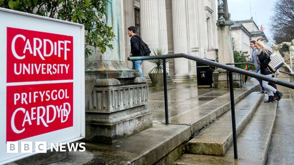 University confirms plans to cut 400 jobs