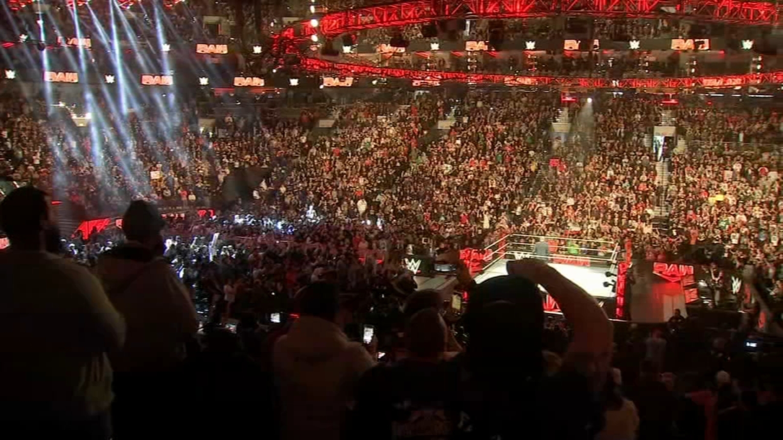 WWE enters new era as wrestling giant streams 'Monday Night Raw' on Netflix